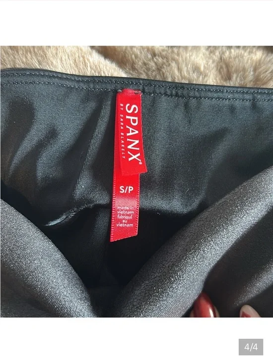 Spanx Sz Small EUC-Black Faux-Leather Leggings - Picture 4 of 4